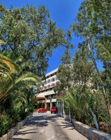 Apollonia Resort & Spa