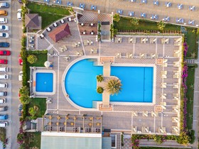 Hydramis Palace