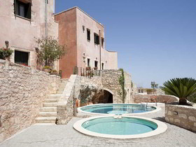 Kastellos Village Central Complex