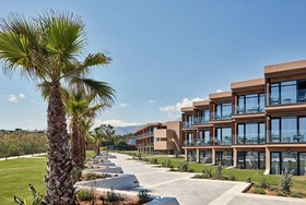 La Mer Resort & Spa