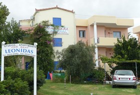 Leonidas Studios & Apartments
