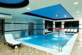 Manolis Family Hotel