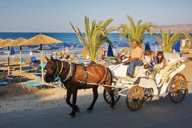 Manolis Family Hotel