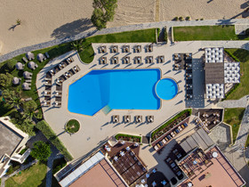 Pilot Beach Resort
