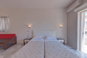 Tarra Hotel