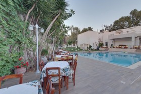 Tarra Hotel