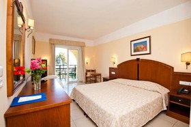 Vantaris Luxury Beach Resort