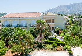 Vantaris Garden & Corner