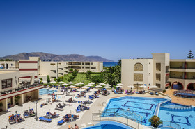 Vantaris Palace