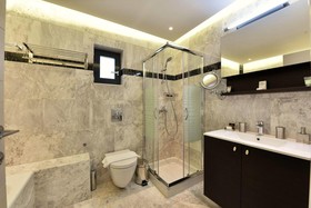 Alexander Hotel Gerakari