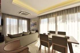 Alexander Hotel Gerakari
