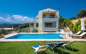 Athinais Villa