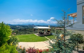 Athinais Villa