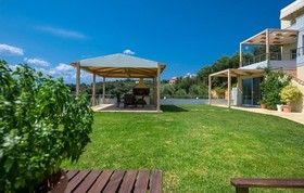 Athinais Villa