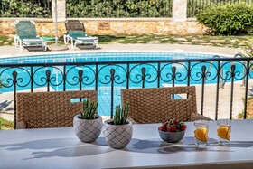 Chloe - Gerani Villas