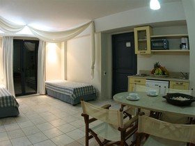Golden Bay Hotel & Bungalows