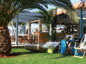 Golden Bay Hotel & Bungalows