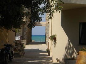 Creteco Hotel & Suites