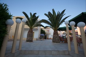 Cosmi Apartments By Estia