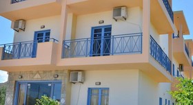 Kleanthi Studios & Apartments