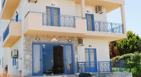 Kleanthi Studios & Apartments