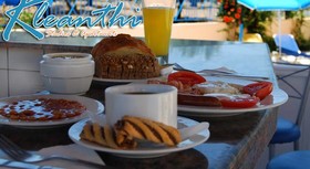 Kleanthi Studios & Apartments