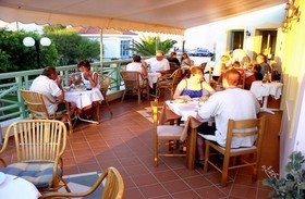 Noble Hotel & Suites