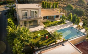 Luxury Holiday Villas Gouves