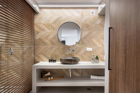 Pebble Luxury Suite by the Sea