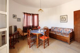 Albatross Studios and Apartments