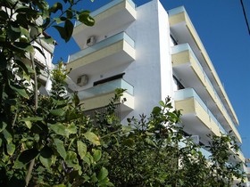 Athinaikon