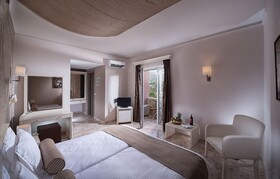 Athina Palace Resort & Spa