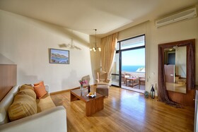 Athina Palace Resort & Spa