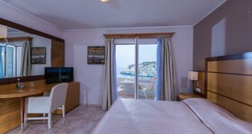 Athina Palace Resort & Spa