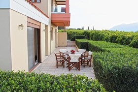 Cretan Vineyard Hill Villa