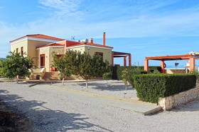 Cretan Vineyard Hill Villa