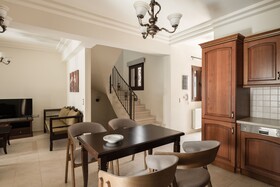 Manili Boutique Suites & Villas