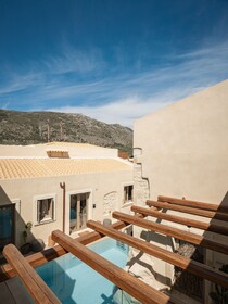 Manili Boutique Suites & Villas