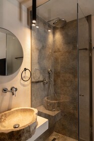 Manili Boutique Suites & Villas