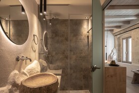 Manili Boutique Suites & Villas