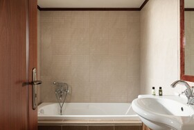 Manili Boutique Suites & Villas