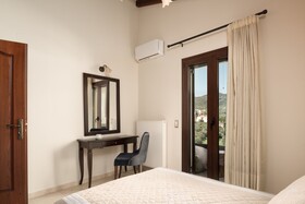 Manili Boutique Suites & Villas