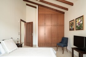 Manili Boutique Suites & Villas