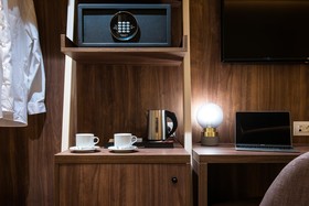 Metropole Urban Hotel