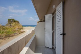 Myra Mare White Suite by Estia