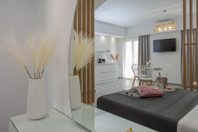 Myra Mare White Suite by Estia