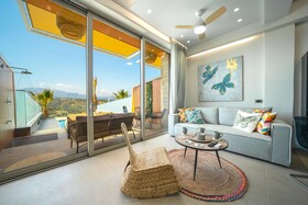 Oleas Suite Sun Private Pool