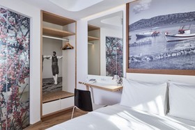 Olive Green Hotel