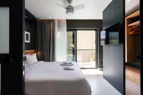 Porta Suites