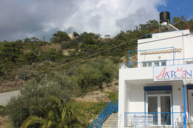 Aaron Studios Apartments